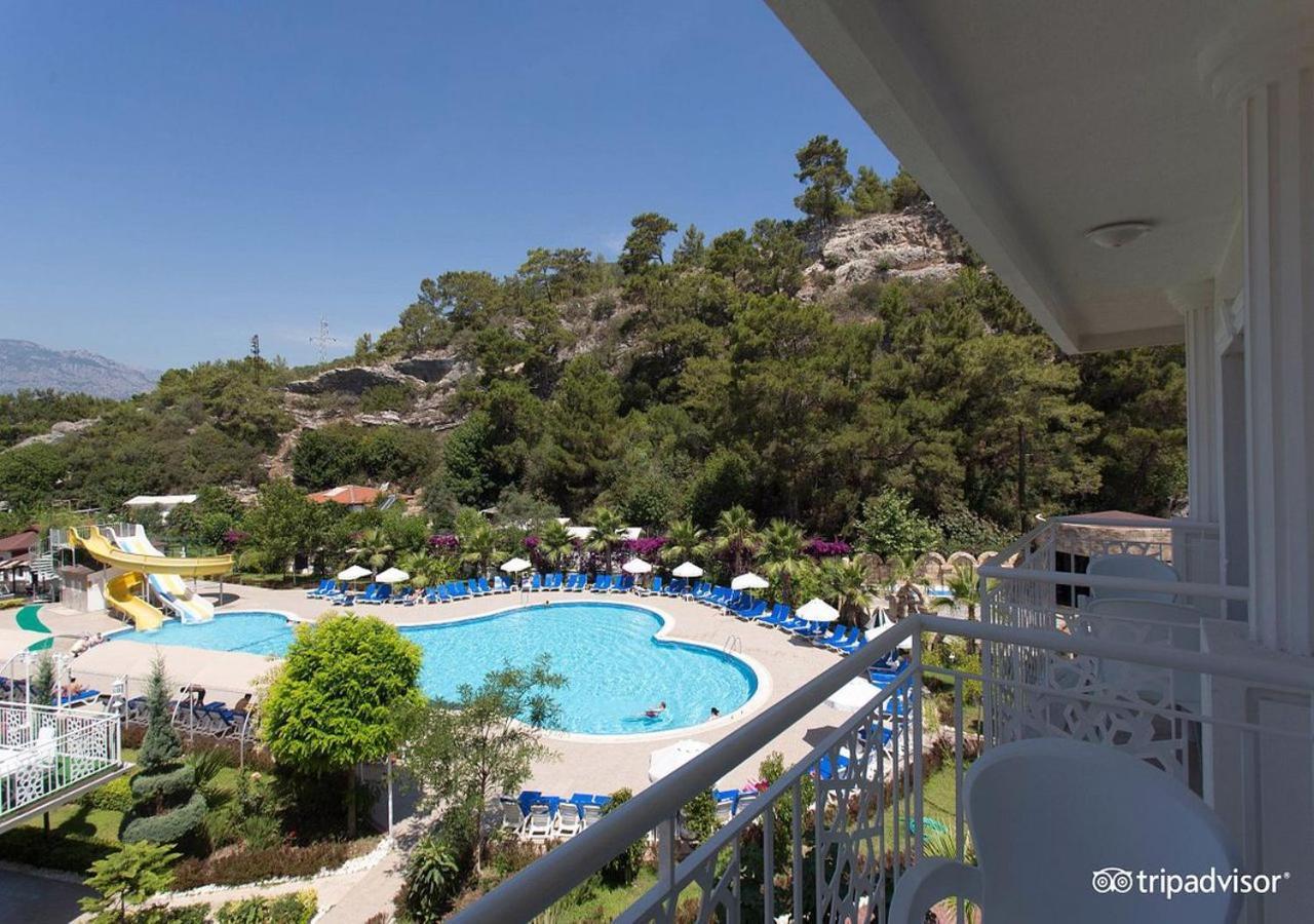 Miramor Hotel & Spa 安塔利亚 外观 照片 A view of the pool at the hotel